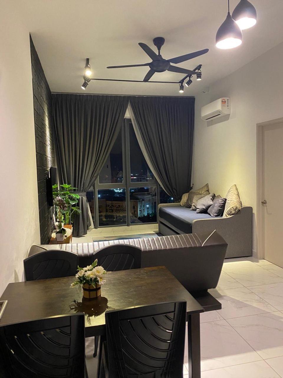 קוטה בארו Niks Troika Homestay מראה חיצוני תמונה